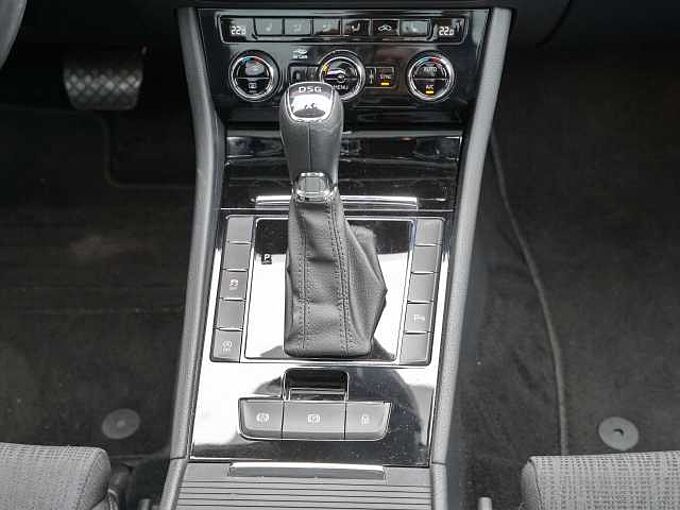 SKODA Superb Ambition 4x4 | Standheizung | 2.0TDI | Business