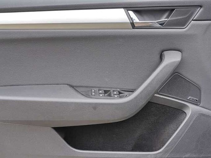 SKODA Superb Ambition 4x4 | Standheizung | 2.0TDI | Business