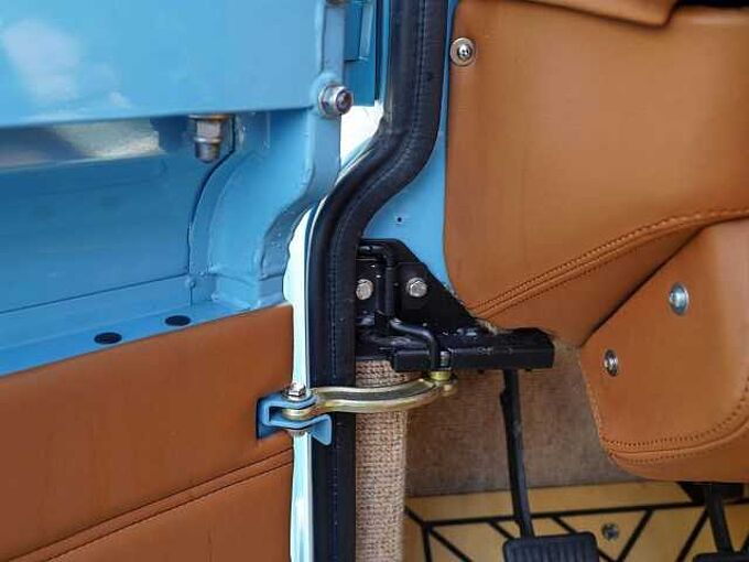 Land Rover Defender Defender 110 Td5 | Einzelstück | Restauriert |