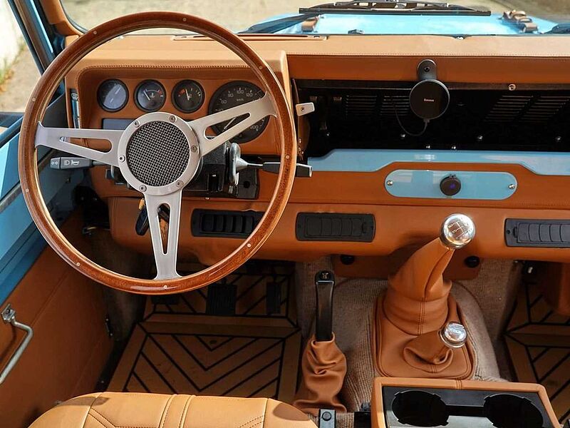 Land Rover Defender Defender 110 Td5 | Einzelstück | Restauriert |