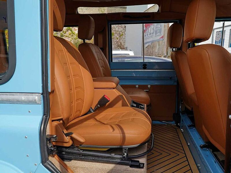 Land Rover Defender Defender 110 Td5 | Einzelstück | Restauriert |